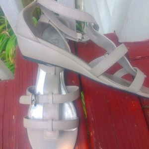 Beige adjustable strap sandals